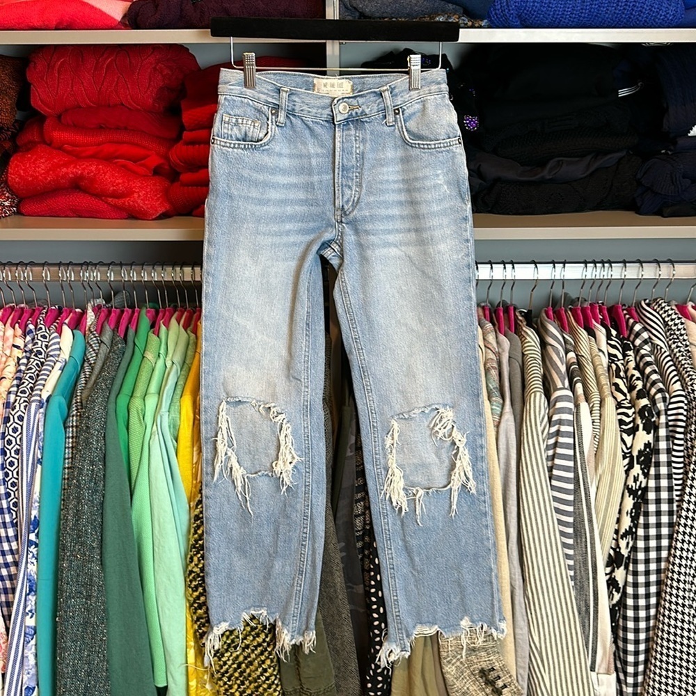 We The Free light blue denim relaxed fit ankle jeans size 24